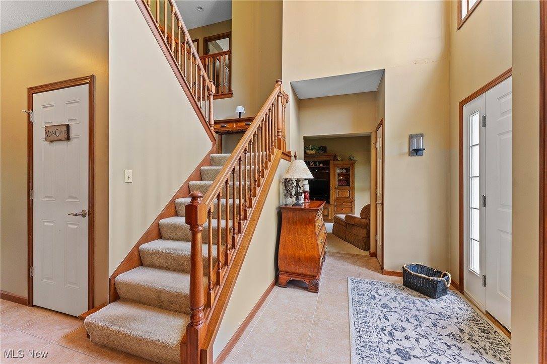 73 Lake Wobegon Drive, Canfield, OH 44406