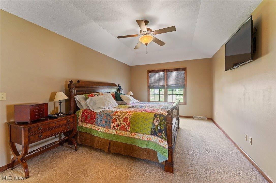 73 Lake Wobegon Drive, Canfield, OH 44406