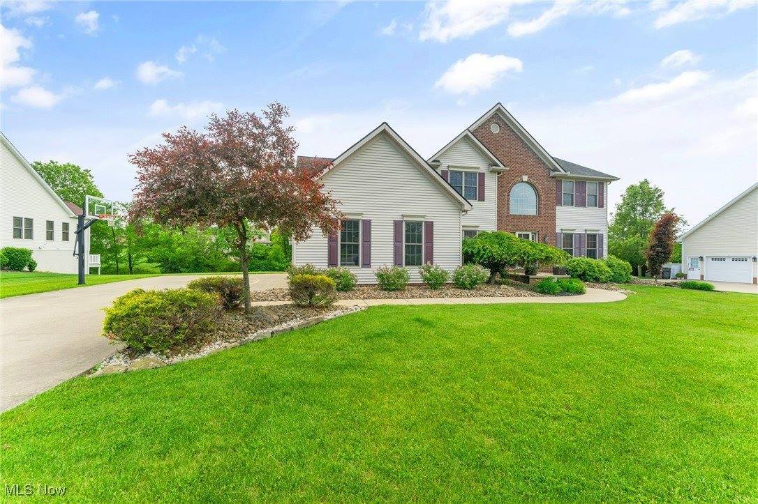 73 Lake Wobegon Drive, Canfield, OH 44406