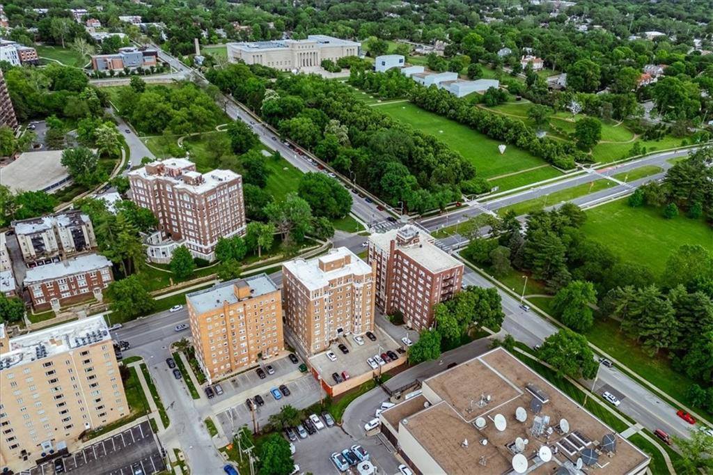 309 Emanuel Cleaver II Boulevard, Kansas City, MO 64112