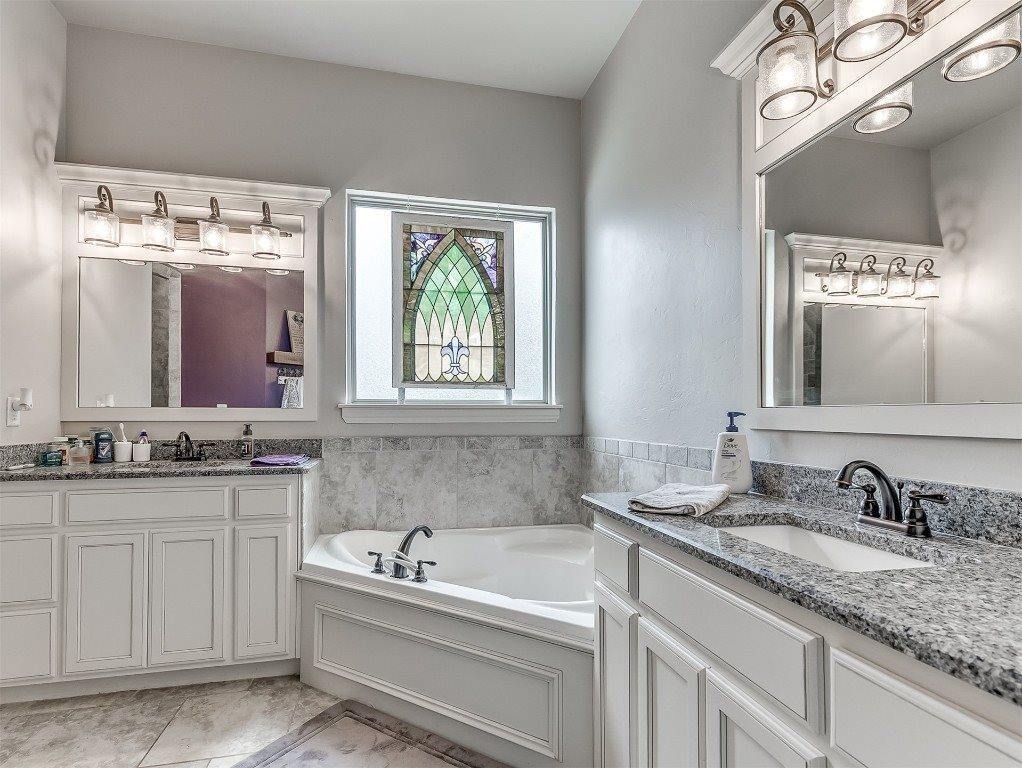 5608 Courtland Lane, Choctaw, OK 73020