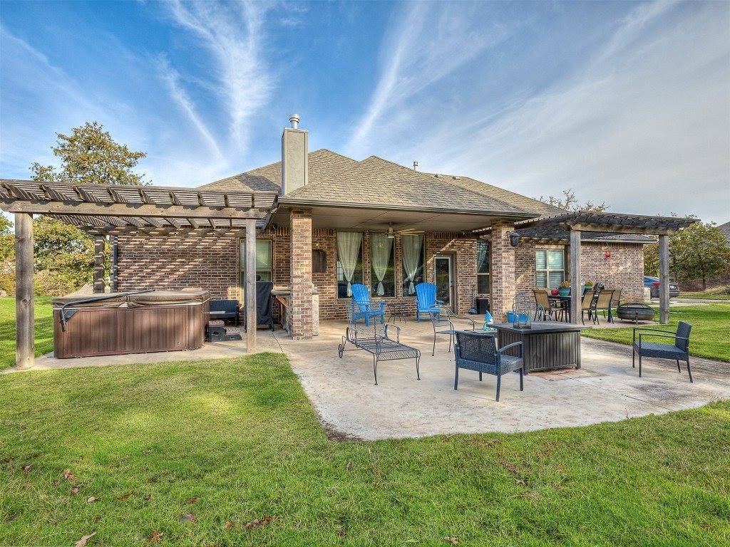 5608 Courtland Lane, Choctaw, OK 73020