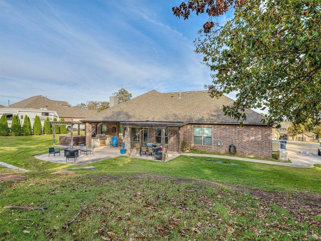 5608 Courtland Lane, Choctaw, OK 73020