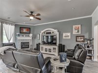 5608 Courtland Lane, Choctaw, OK 73020