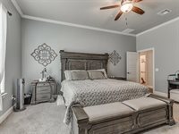 5608 Courtland Lane, Choctaw, OK 73020