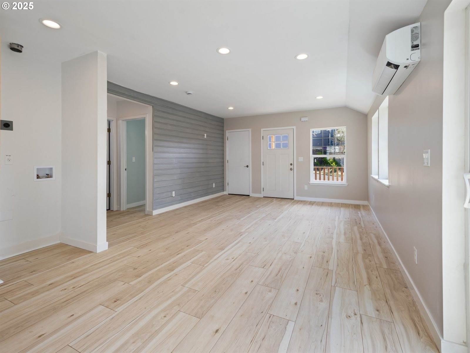 433 NW Hurbert St, Newport, OR 97365