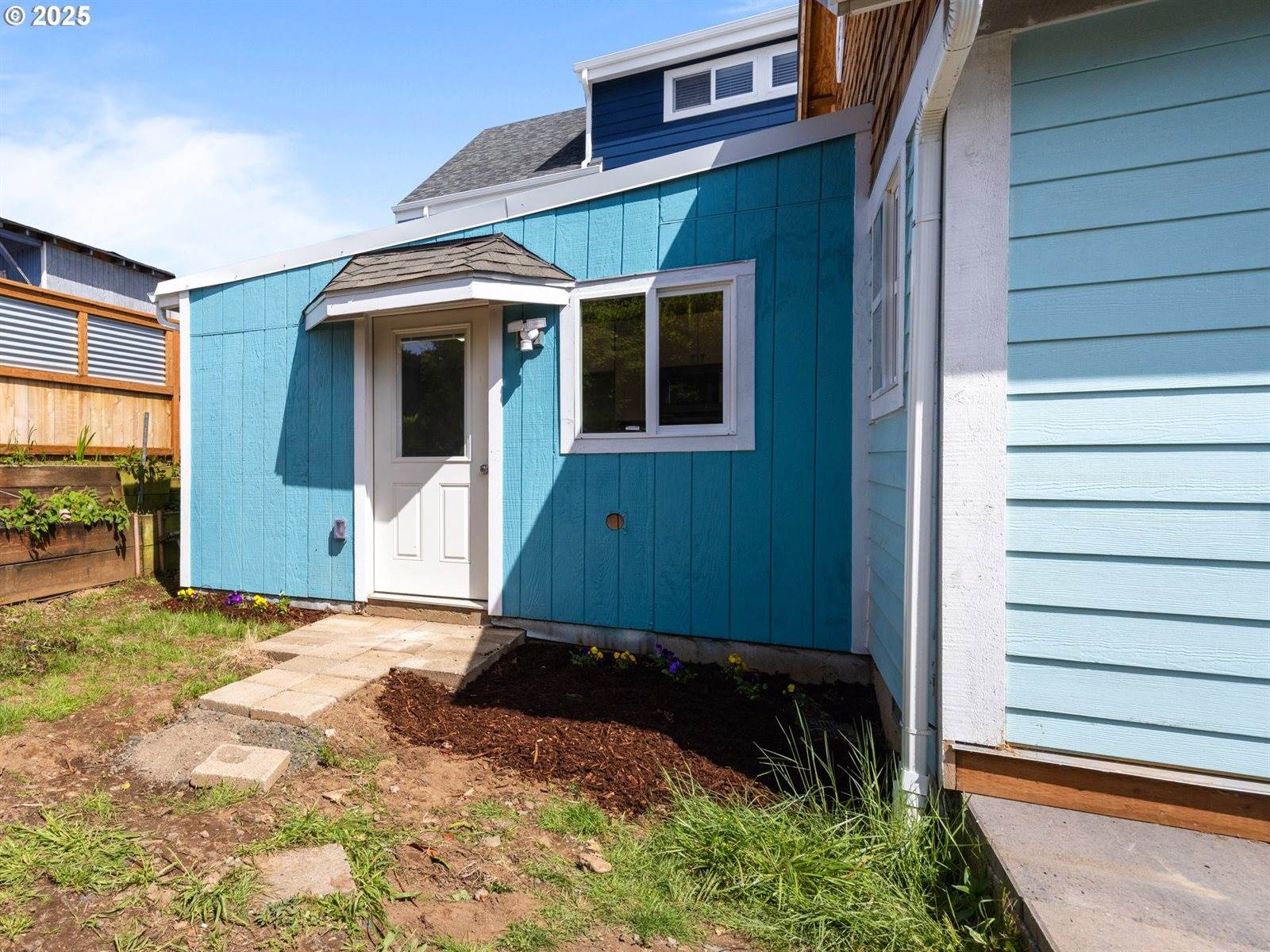 433 NW Hurbert St, Newport, OR 97365