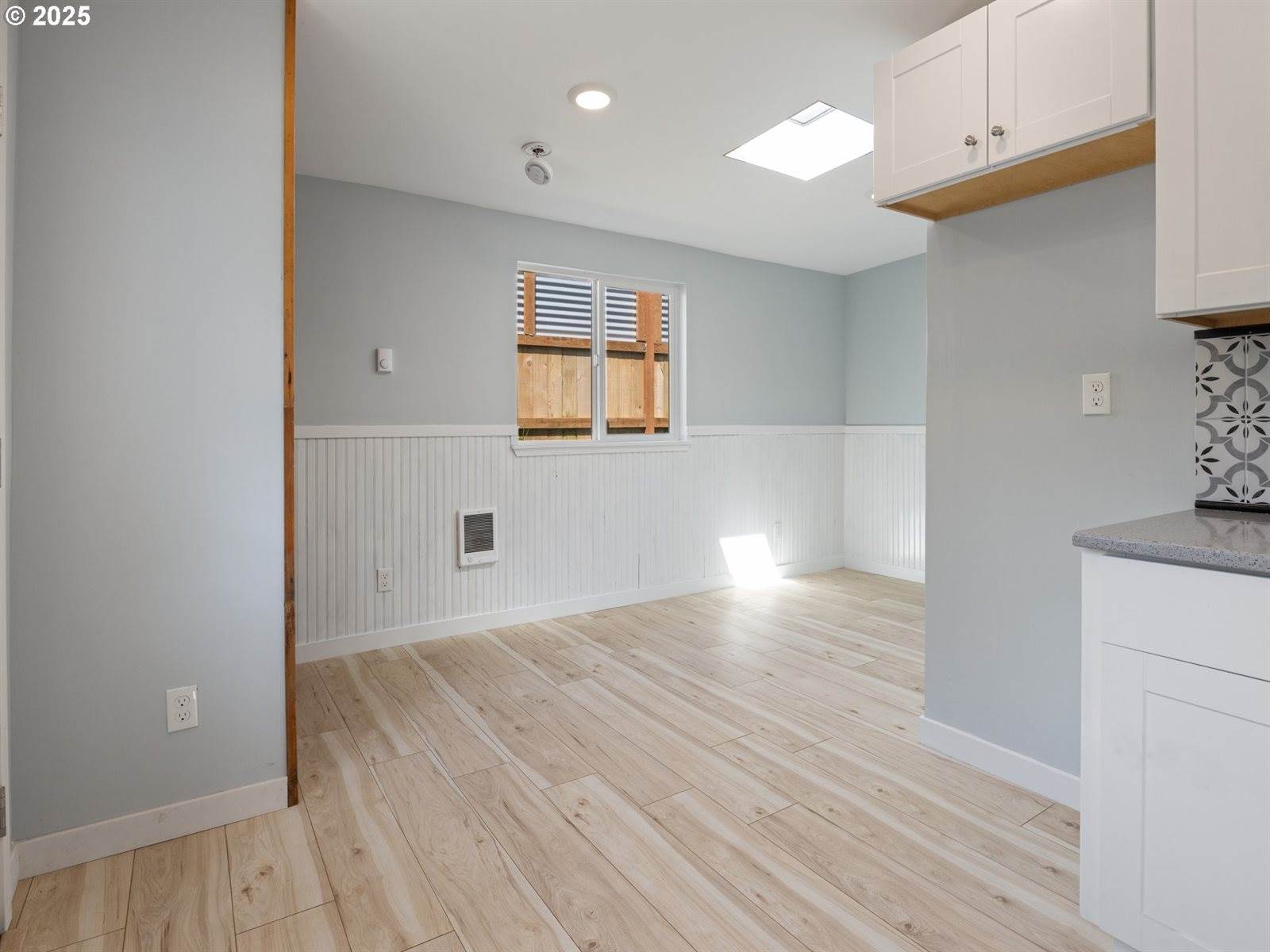 433 NW Hurbert St, Newport, OR 97365