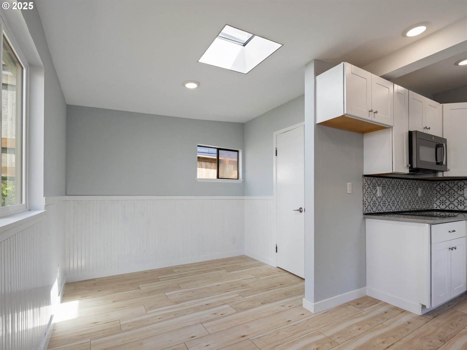 433 NW Hurbert St, Newport, OR 97365