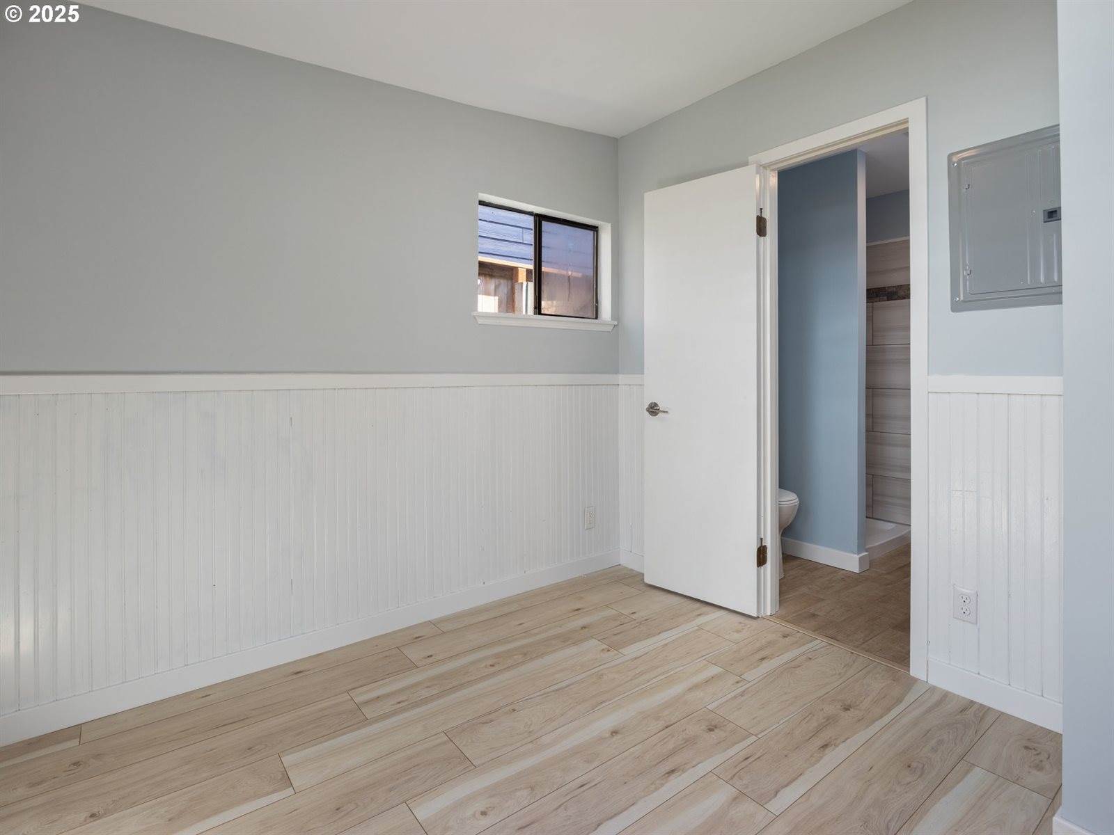 433 NW Hurbert St, Newport, OR 97365