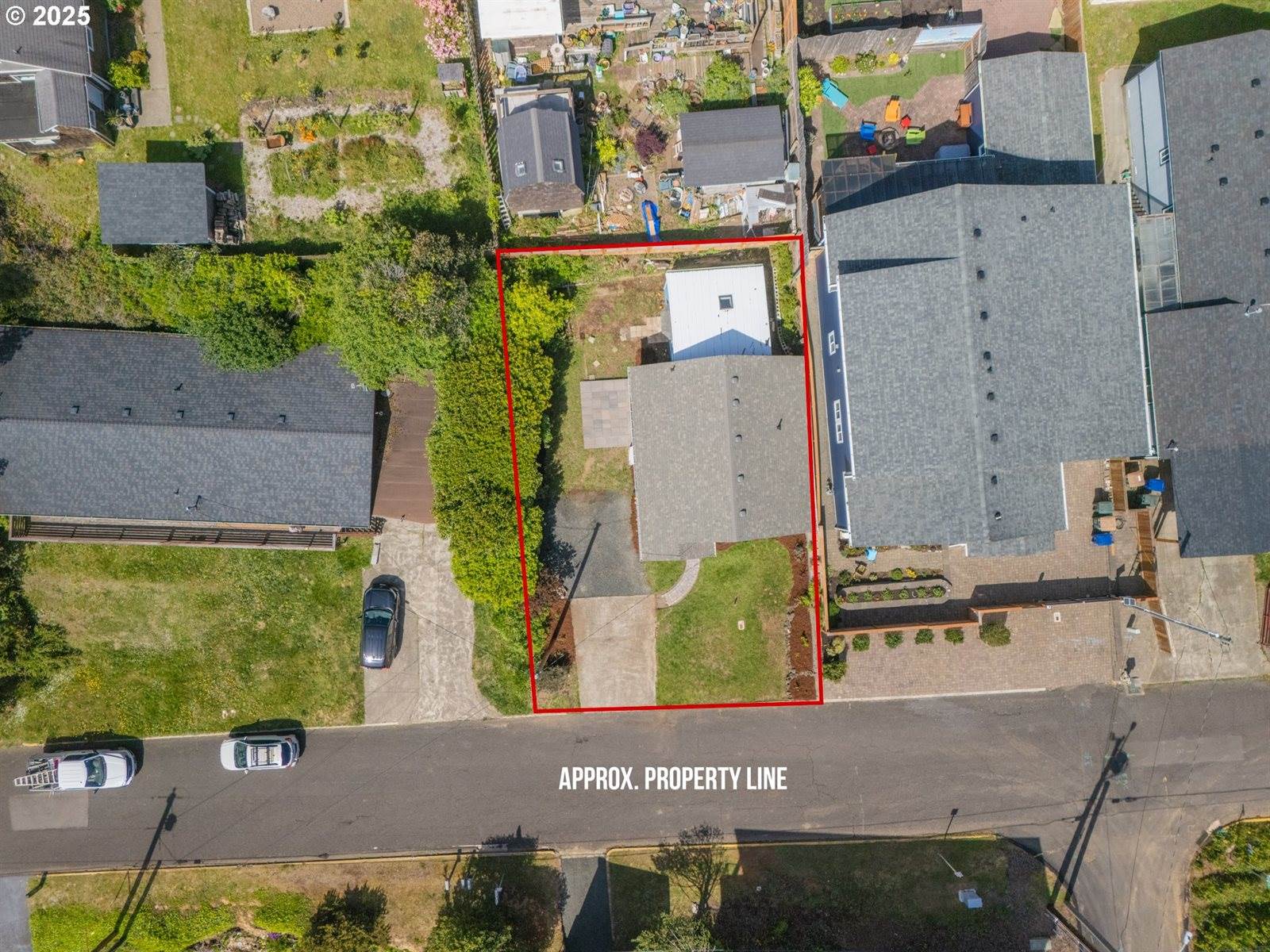 433 NW Hurbert St, Newport, OR 97365