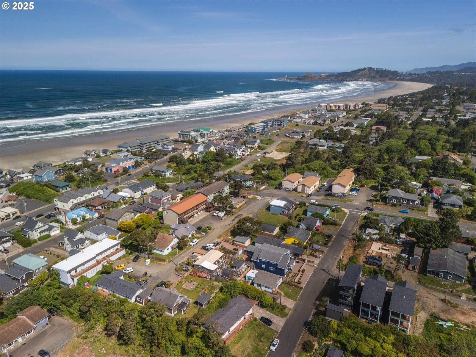 433 NW Hurbert St, Newport, OR 97365