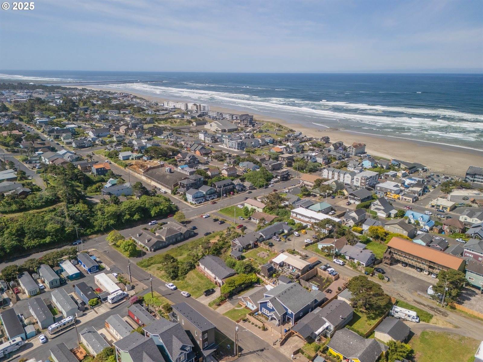 433 NW Hurbert St, Newport, OR 97365