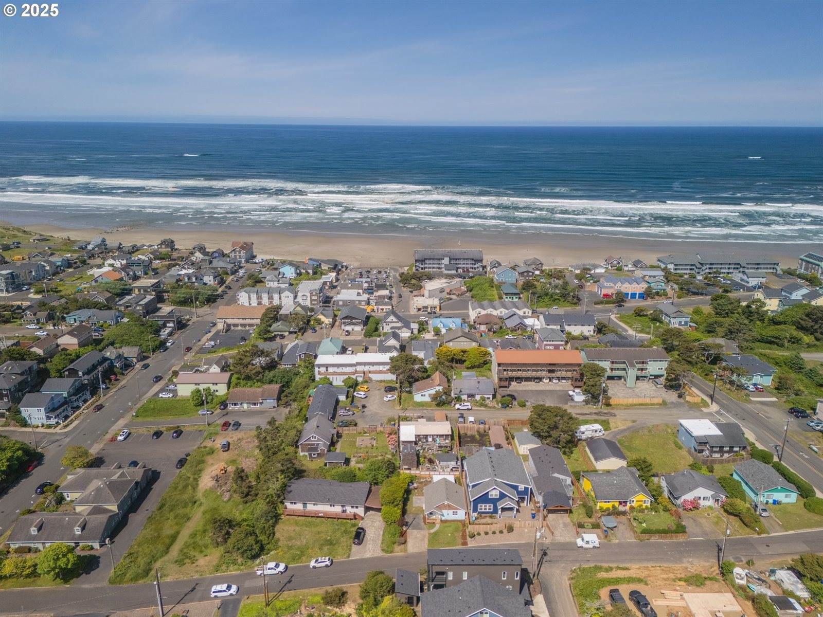 433 NW Hurbert St, Newport, OR 97365