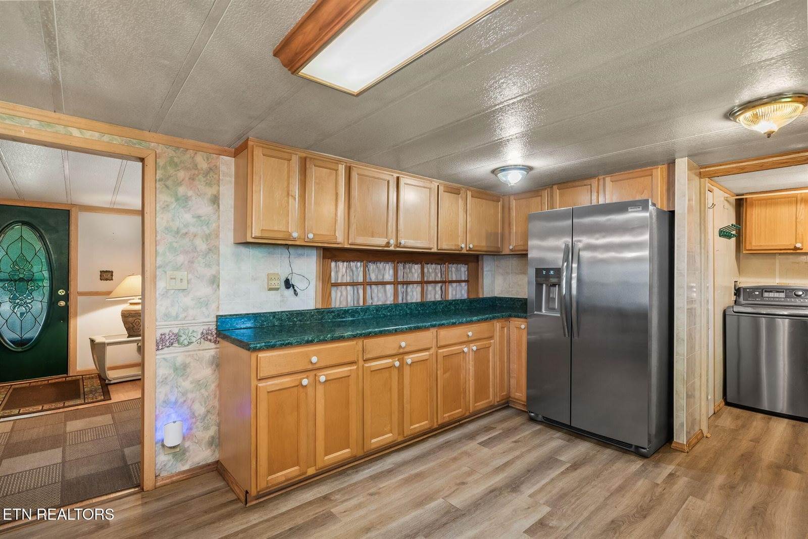 348 Beechwood Lane, Clinton, TN 37716