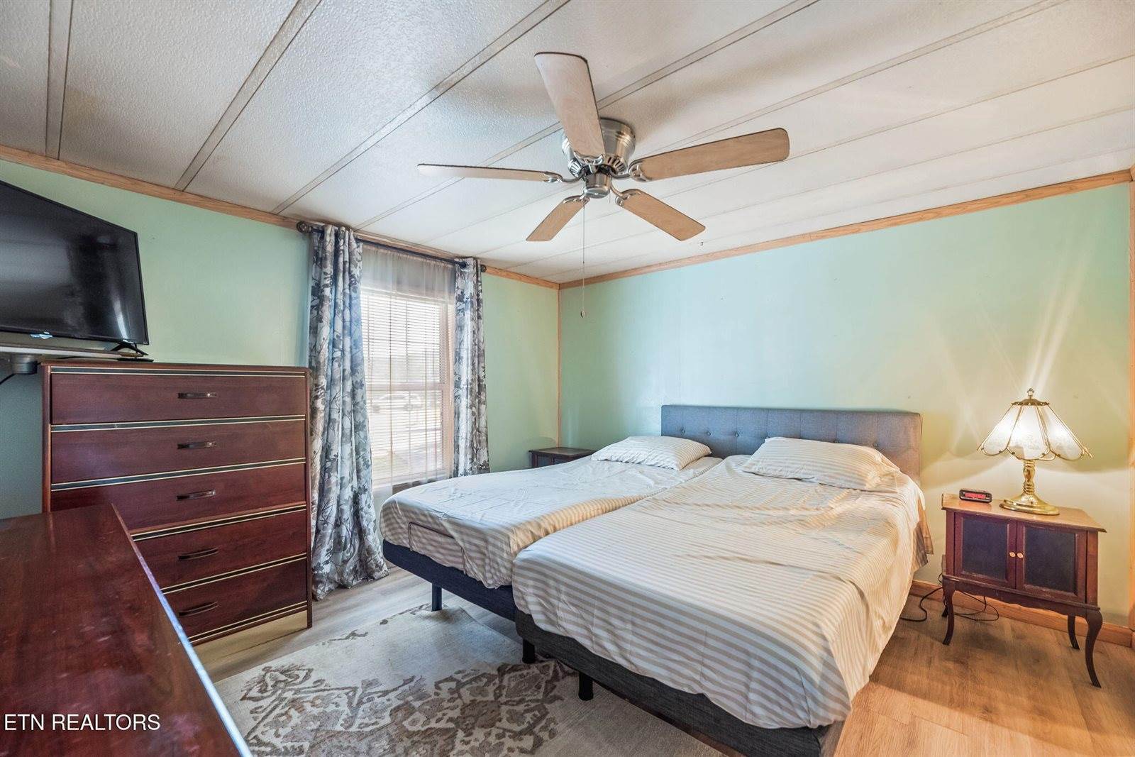 348 Beechwood Lane, Clinton, TN 37716