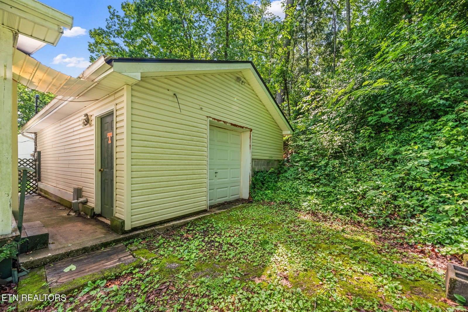 348 Beechwood Lane, Clinton, TN 37716