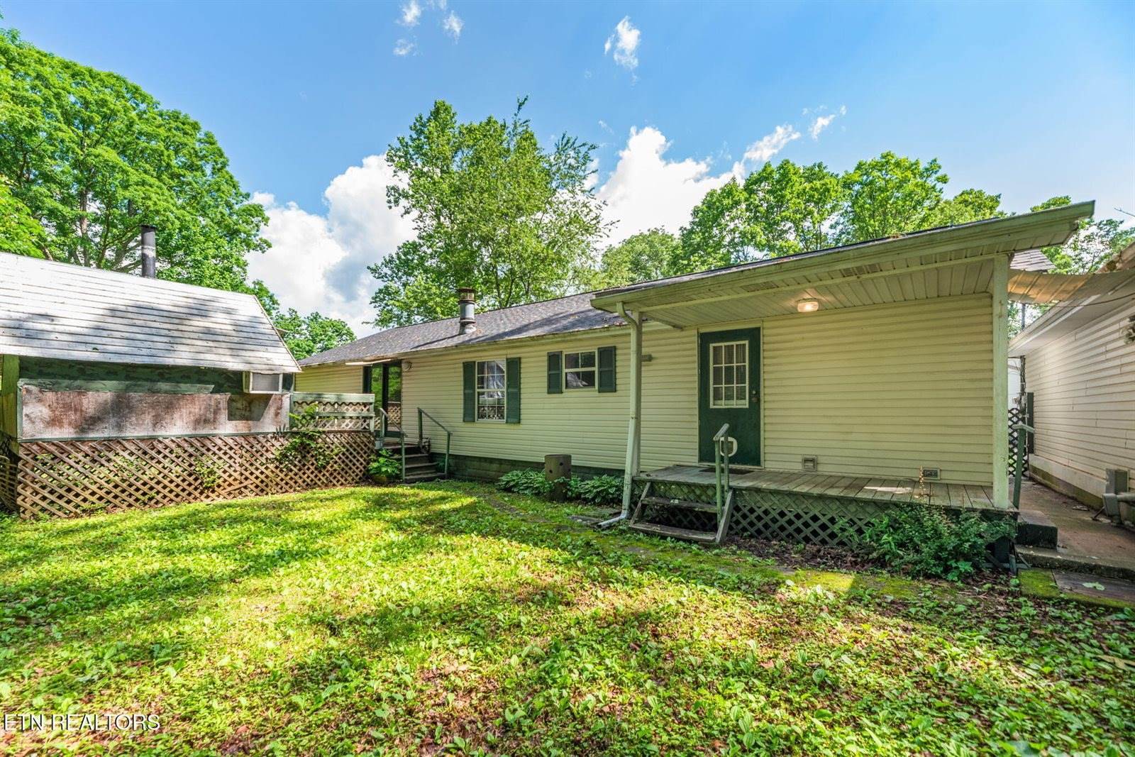 348 Beechwood Lane, Clinton, TN 37716