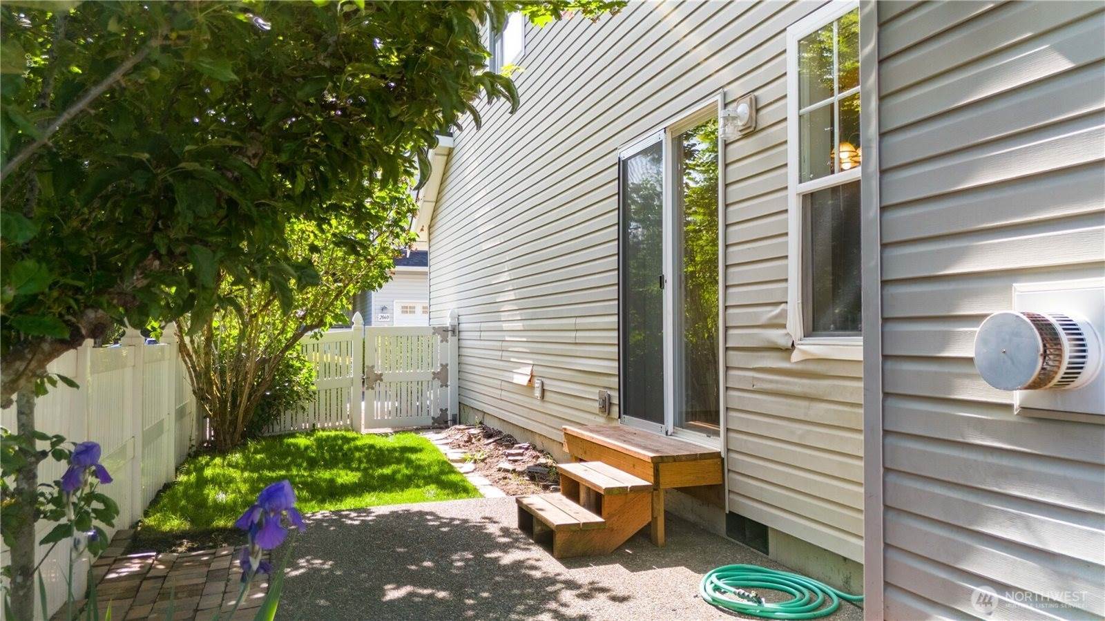 1456 Rooklidge Street, Dupont, WA 98327