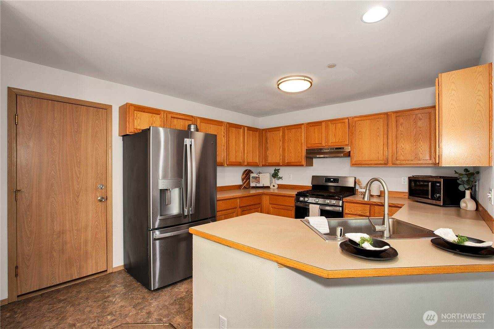 1456 Rooklidge Street, Dupont, WA 98327