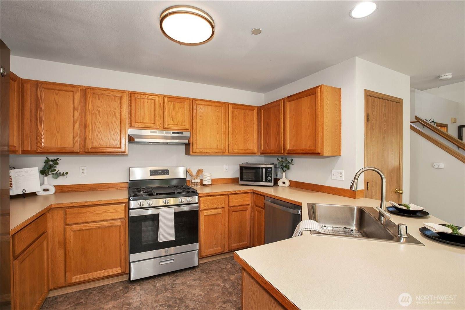 1456 Rooklidge Street, Dupont, WA 98327