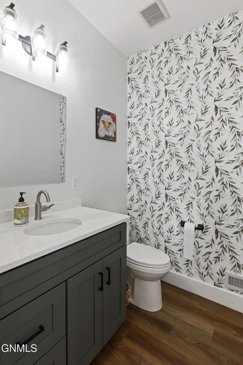 519 3rd Avenue East, Williston, ND 58801