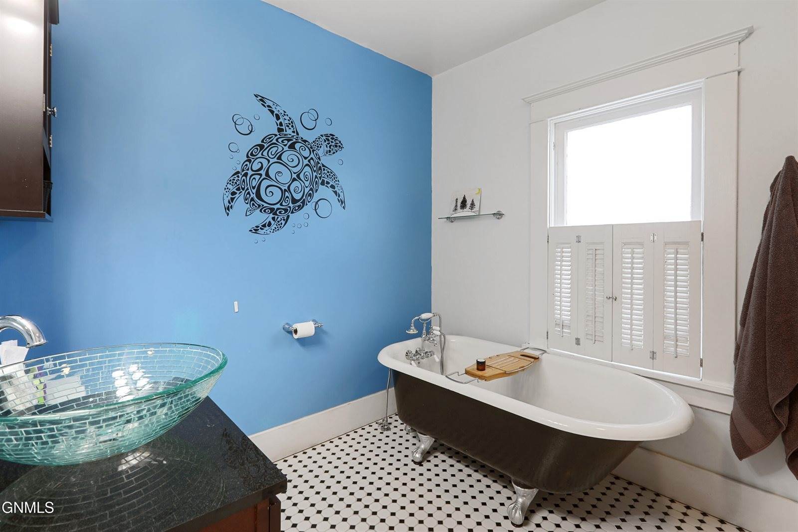 519 3rd Avenue East, Williston, ND 58801