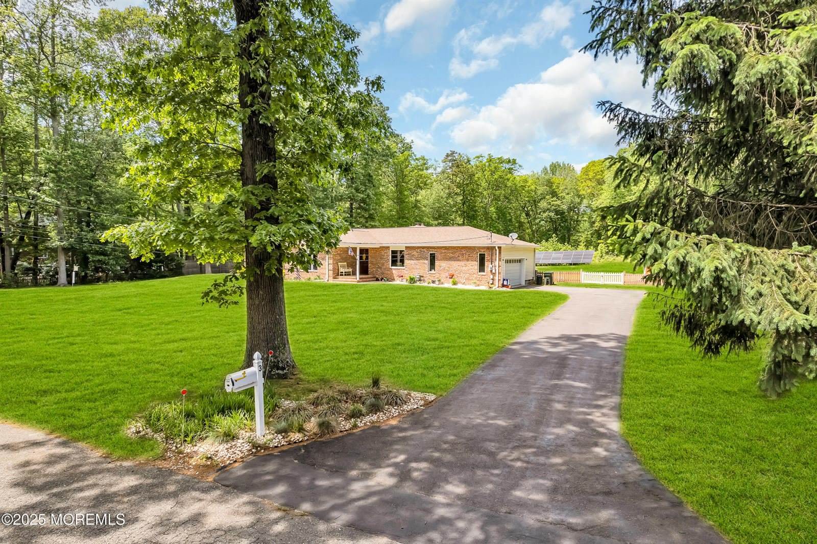 3 Stoney Brook Trail, Howell, NJ 07731