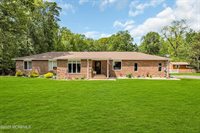 3 Stoney Brook Trail, Howell, NJ 07731