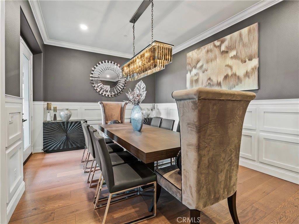 22385 Midtown Court, Saugus, CA 91350