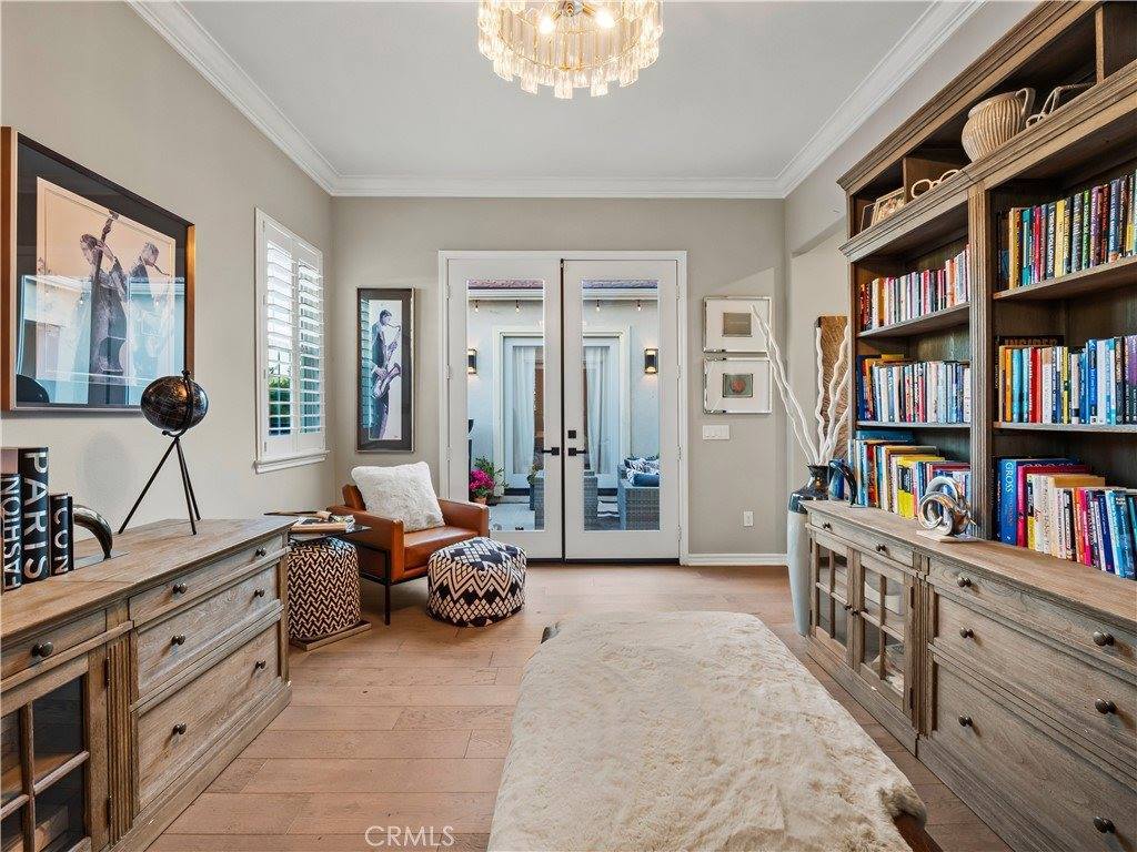 22385 Midtown Court, Saugus, CA 91350