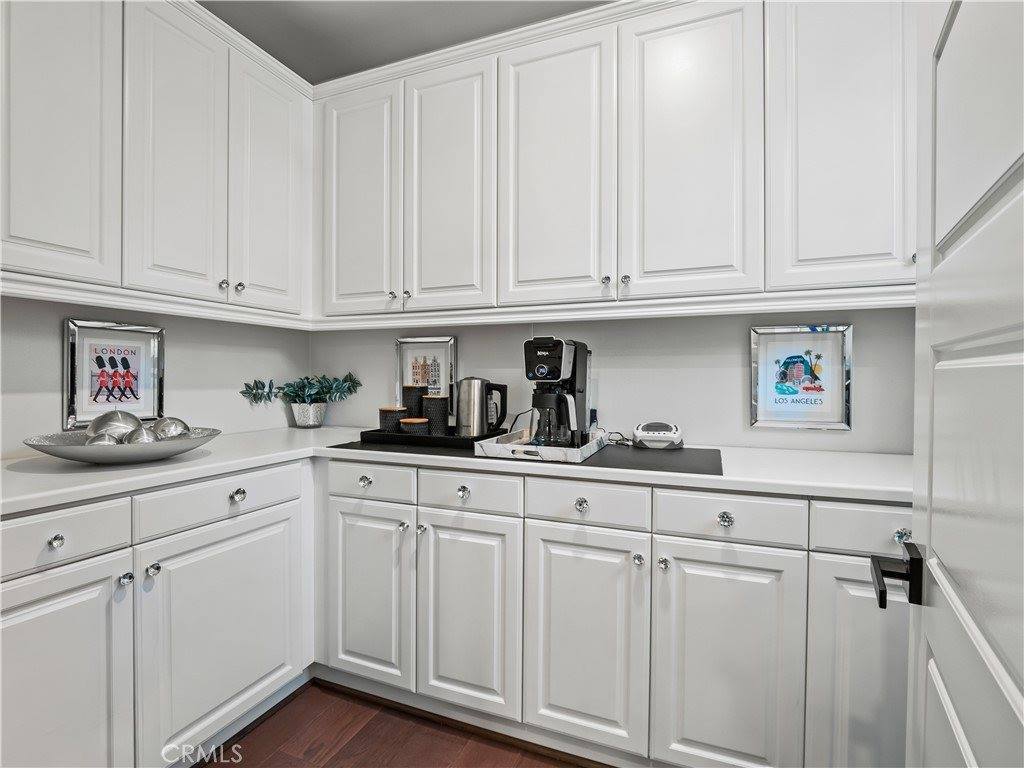 22385 Midtown Court, Saugus, CA 91350