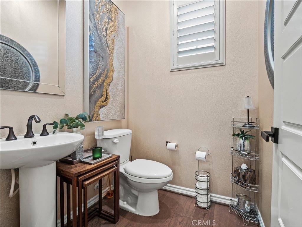 22385 Midtown Court, Saugus, CA 91350