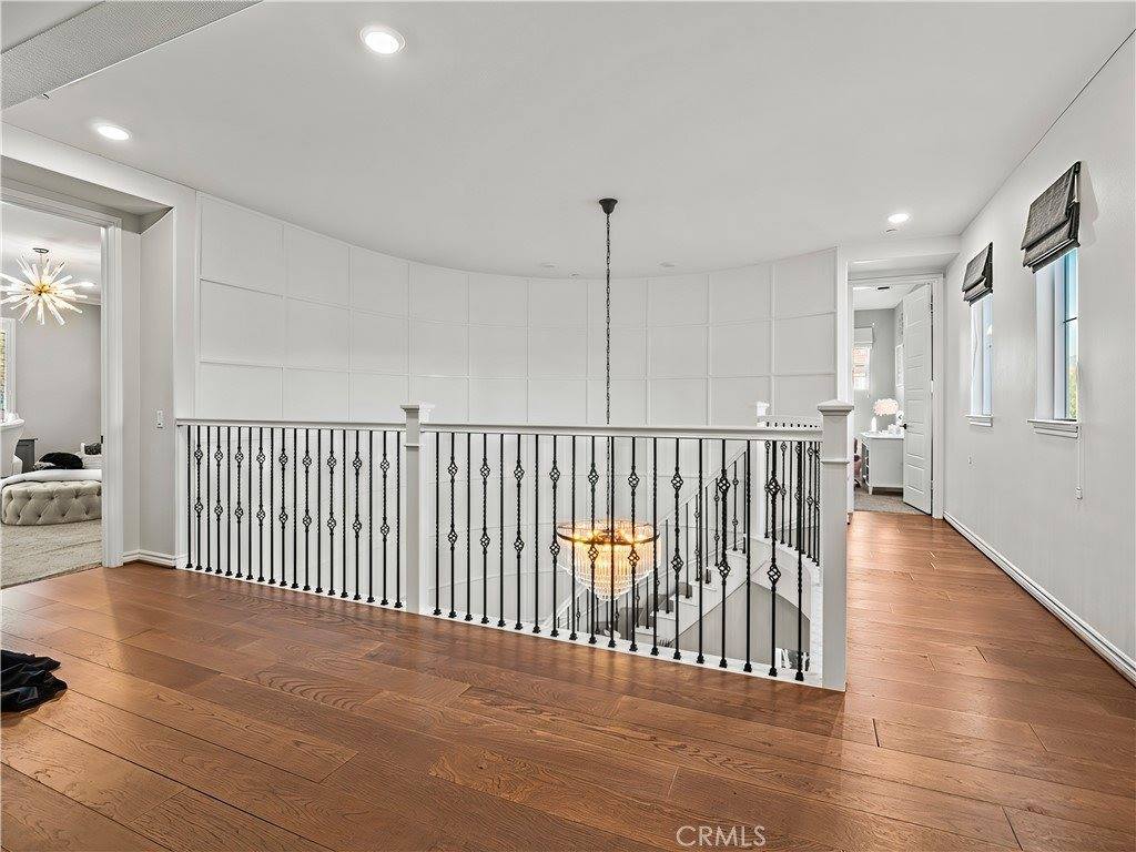 22385 Midtown Court, Saugus, CA 91350