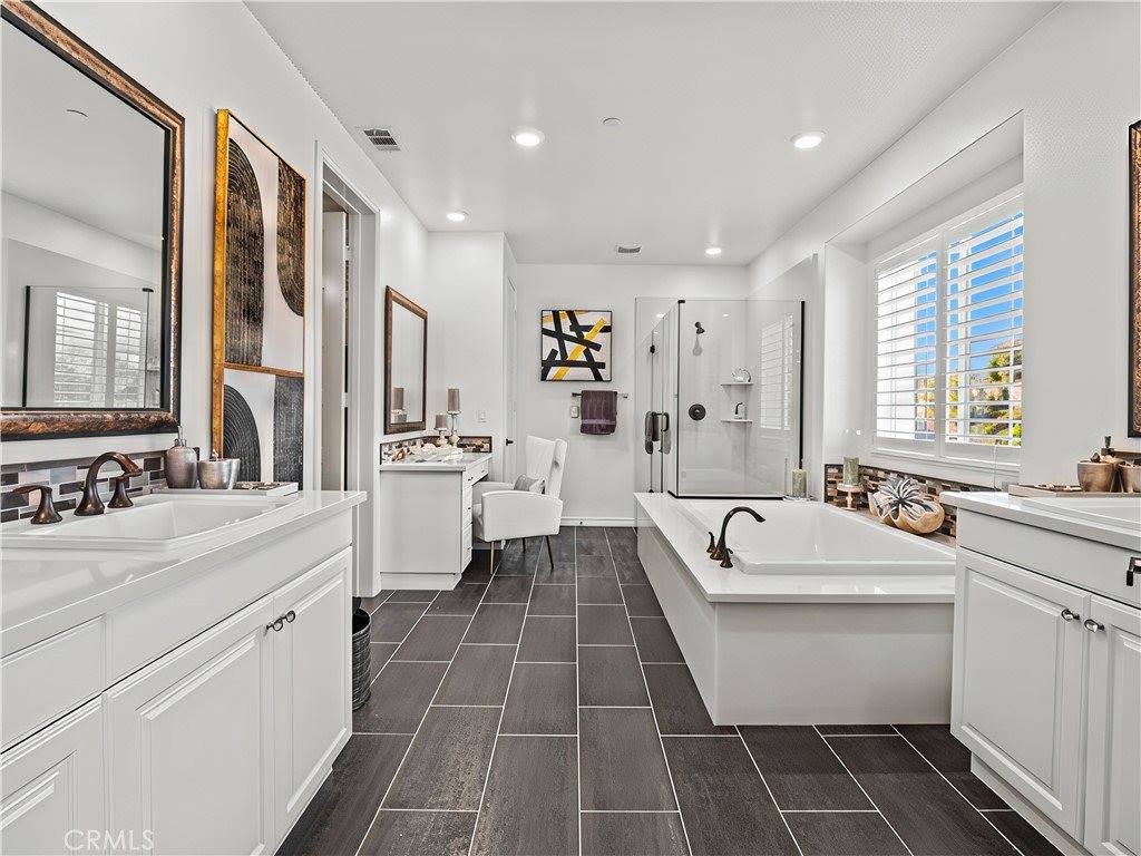 22385 Midtown Court, Saugus, CA 91350