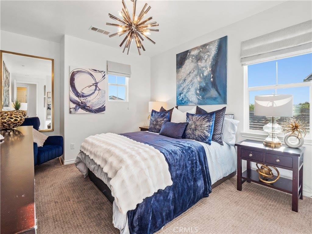 22385 Midtown Court, Saugus, CA 91350