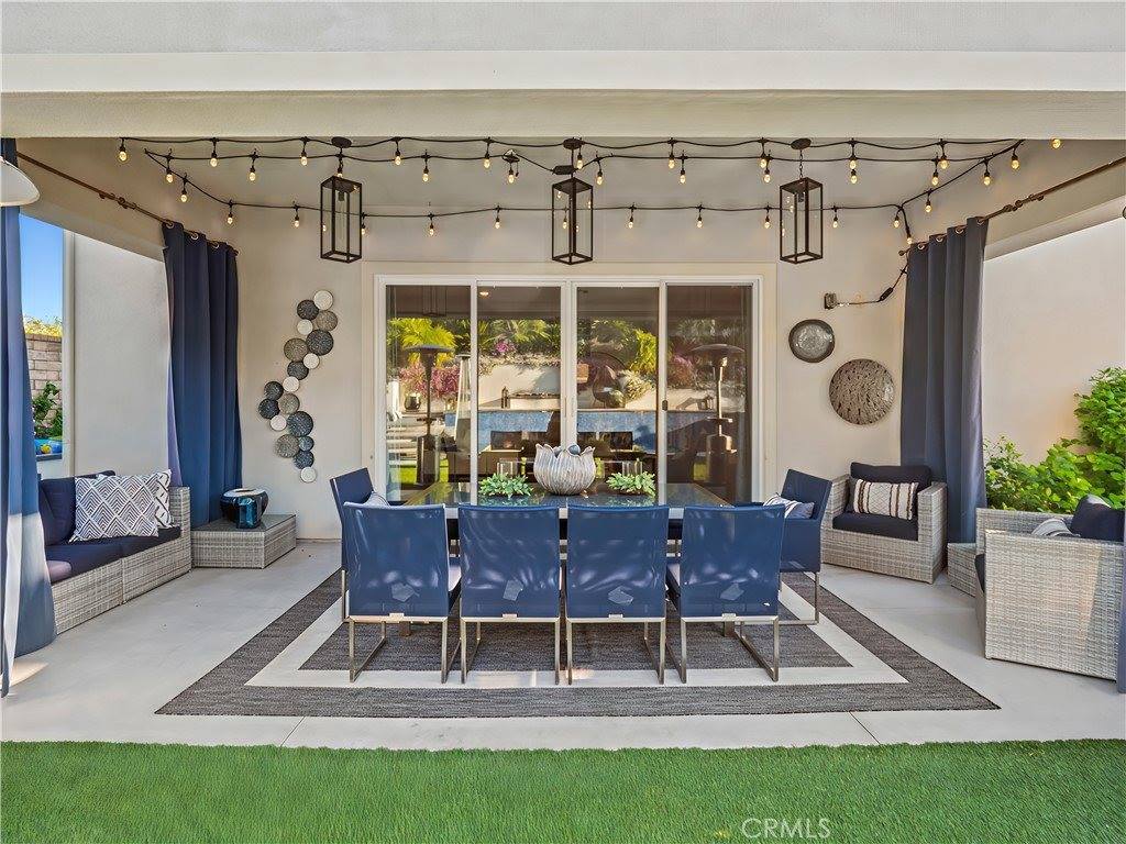 22385 Midtown Court, Saugus, CA 91350