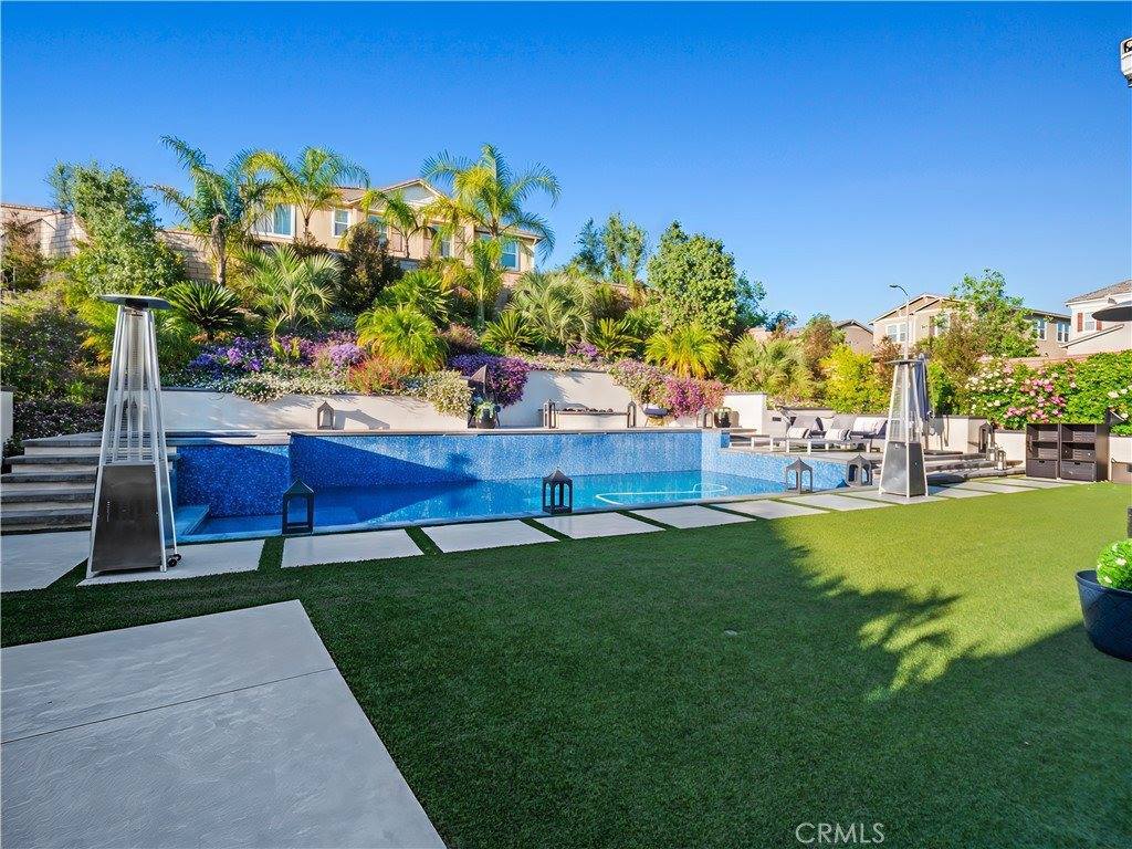 22385 Midtown Court, Saugus, CA 91350