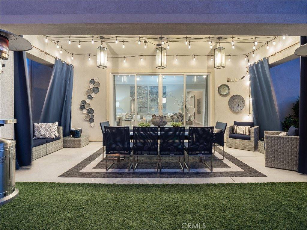 22385 Midtown Court, Saugus, CA 91350