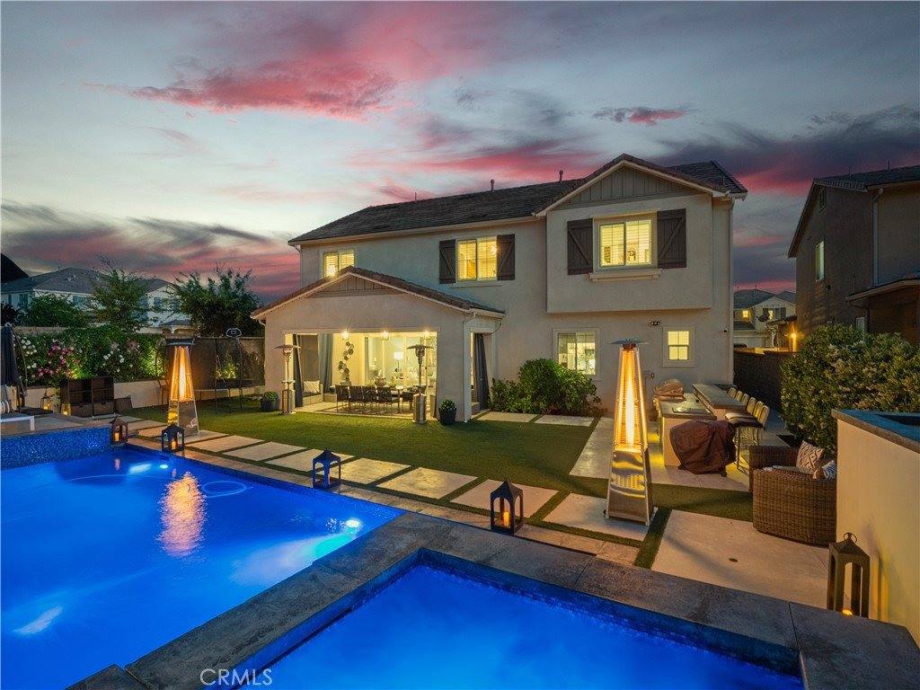 22385 Midtown Court, Saugus, CA 91350