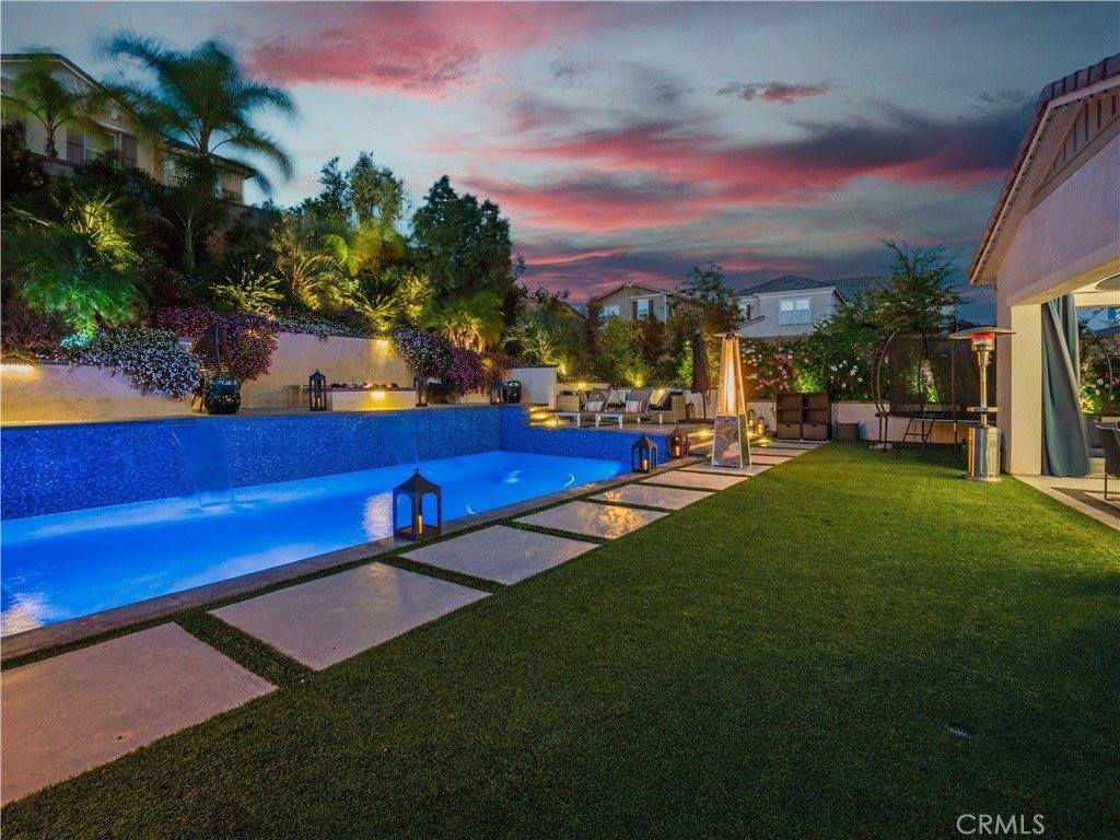 22385 Midtown Court, Saugus, CA 91350