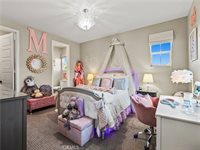 22385 Midtown Court, Saugus, CA 91350