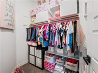 22385 Midtown Court, Saugus, CA 91350