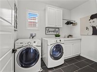 22385 Midtown Court, Saugus, CA 91350