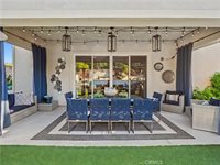 22385 Midtown Court, Saugus, CA 91350