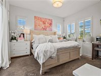 22385 Midtown Court, Saugus, CA 91350