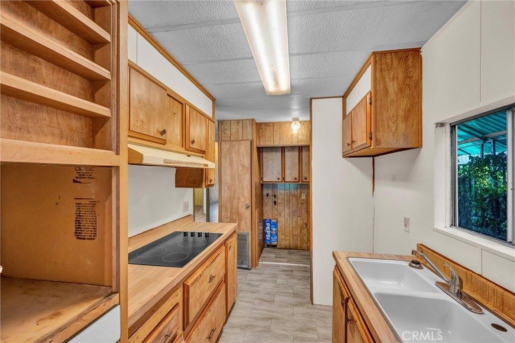 15993 27th Avenue, Clearlake, CA 95422