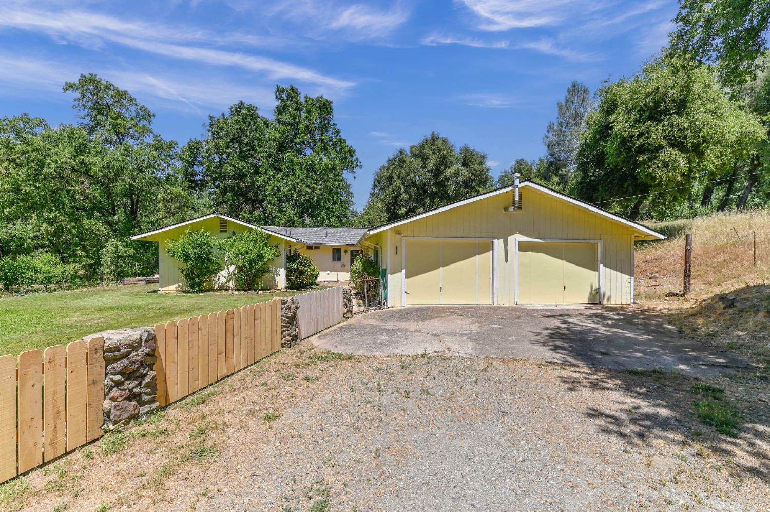1950 Appaloosa Way, Angels Camp, CA 95222