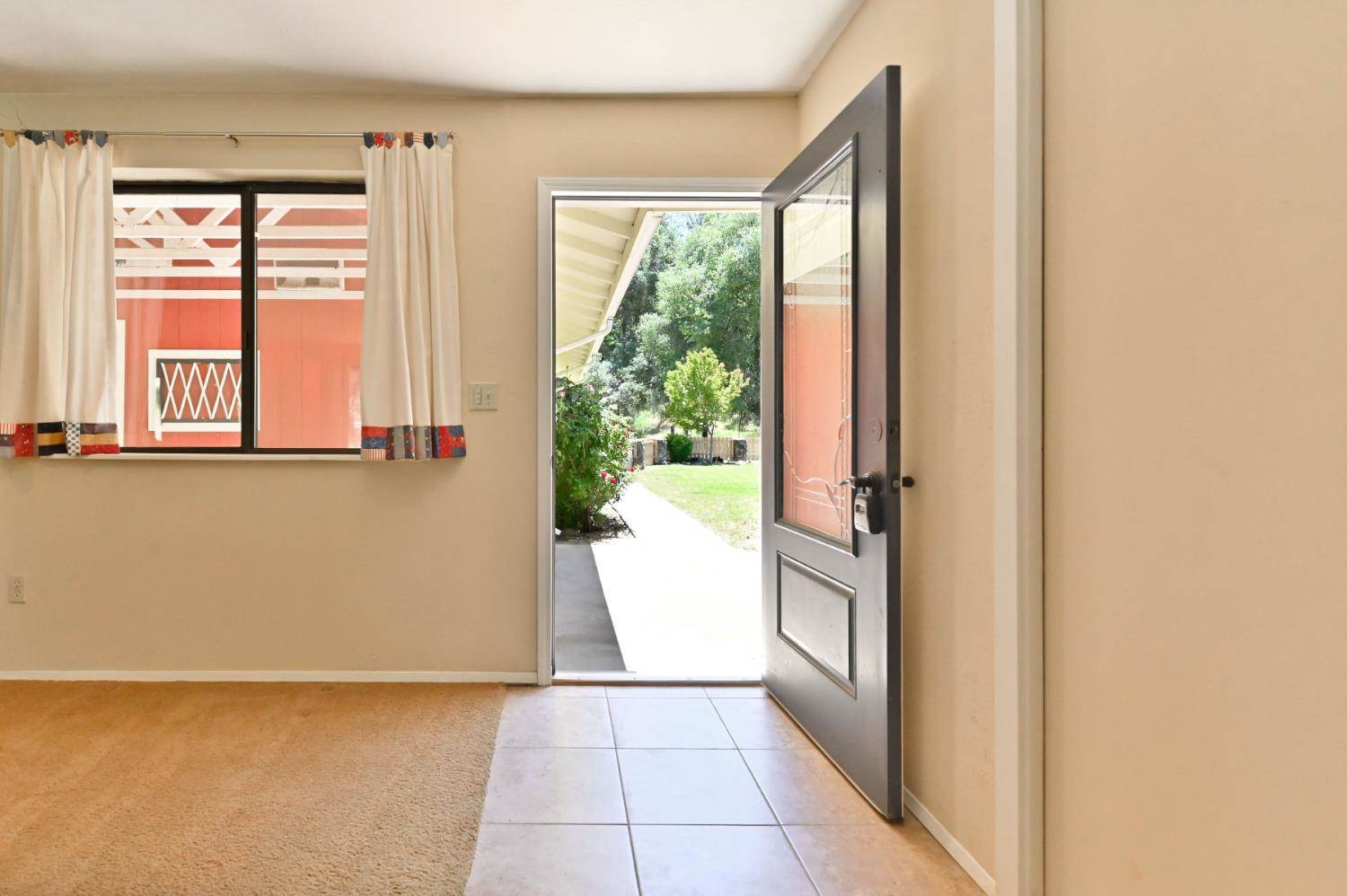 1950 Appaloosa Way, Angels Camp, CA 95222