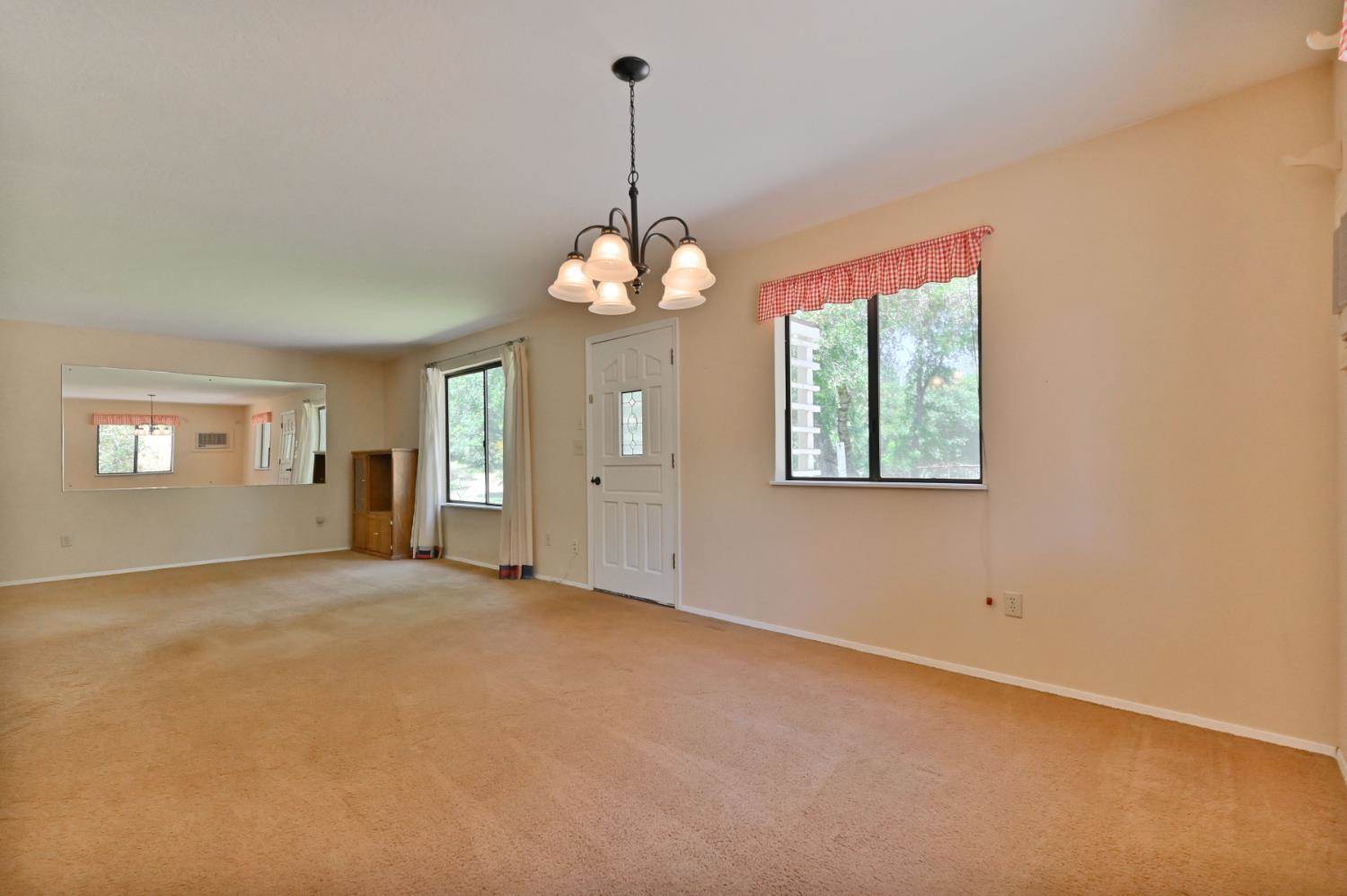 1950 Appaloosa Way, Angels Camp, CA 95222